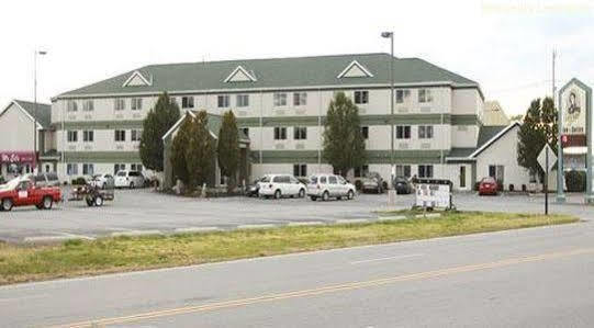 Commodore Perry Inn & Suites Port Clinton Exterior foto